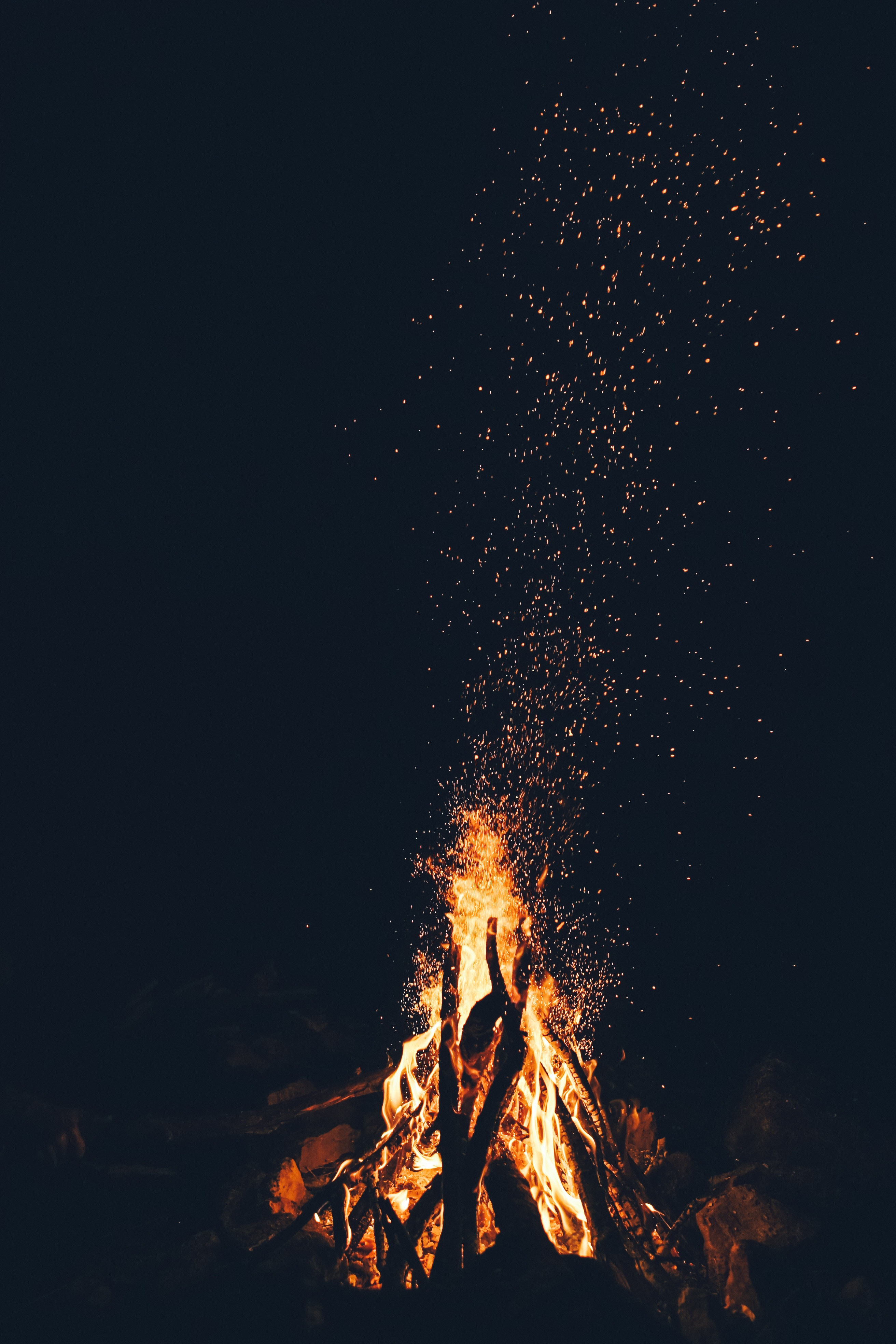 5ec71074a9caa_night_fire