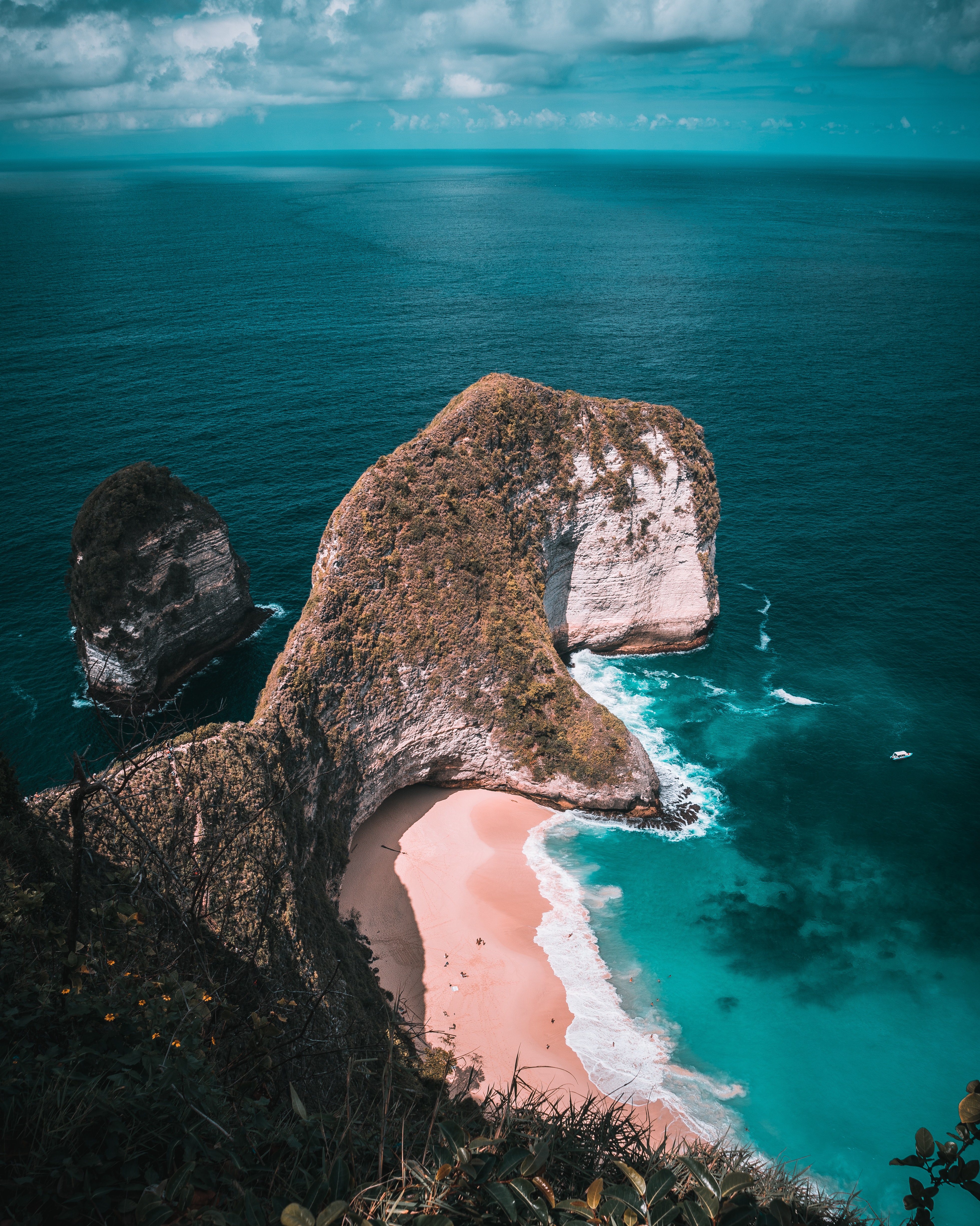5ec8570a86fac_scenic-photo-of-an-island-1544376